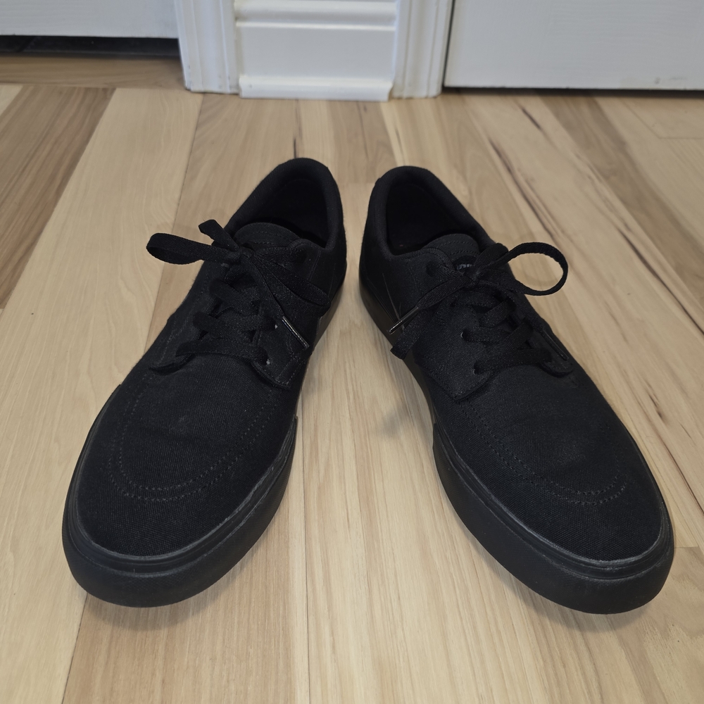 Nike Men's Black Canvas Sneakers - Picture 2 of 8